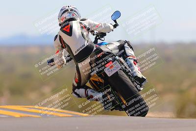 media/Oct-09-2022-SoCal Trackdays (Sun) [[95640aeeb6]]/Turn 9 Backside (120pm)/